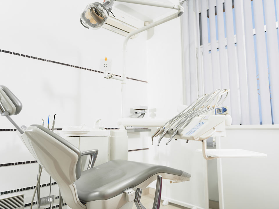 インプラント治療の痛みは?のイメージ