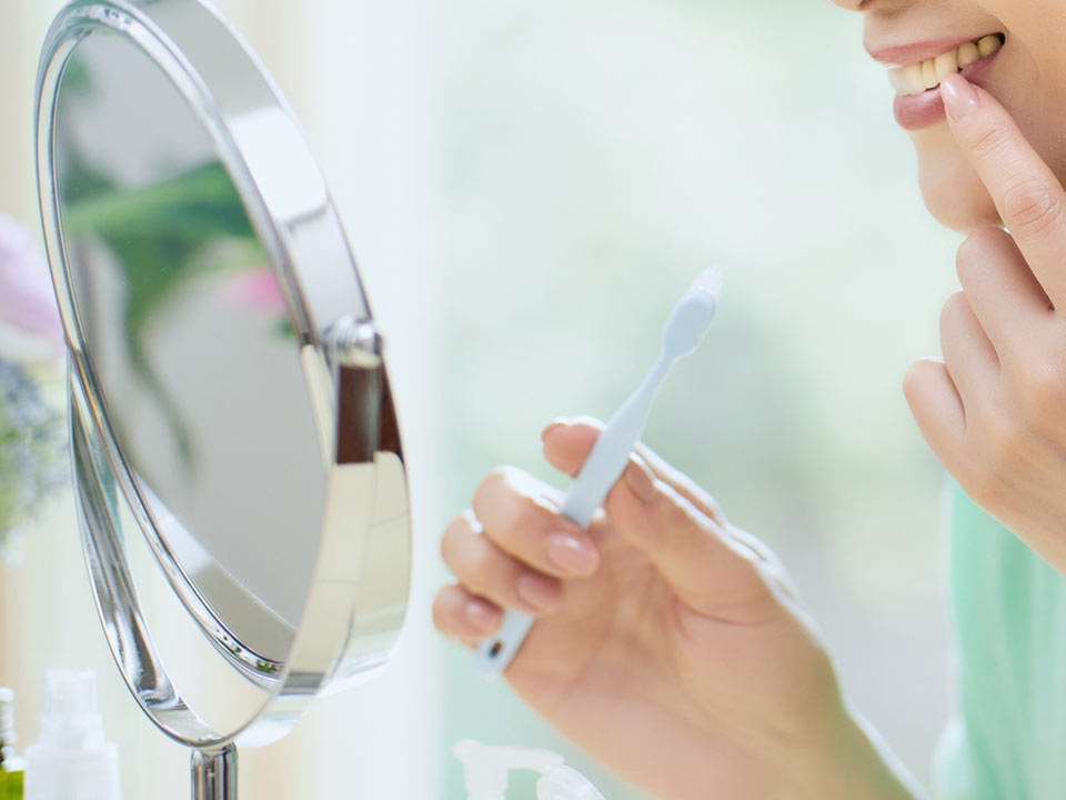 インプラントの寿命は?のイメージ